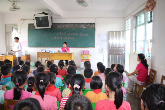 1465962753128768.png 岑溪市离退休干部法律志愿服务队开展普法宣传活动.png