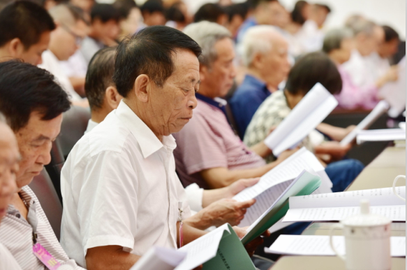 1474534404119955.png 罗城邀请老领导参加县“两会”.png